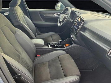 Image véhicule  Volvo XC40 (18)