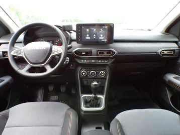 Image véhicule  Dacia SANDERO (17)