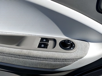 Image véhicule  Renault ZOE (14)