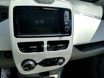 Image véhicule  Renault ZOE (12)