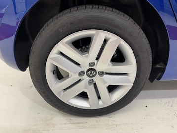 Image véhicule  Renault CLIO (33)