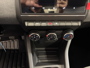 Image véhicule  Renault CLIO (15)