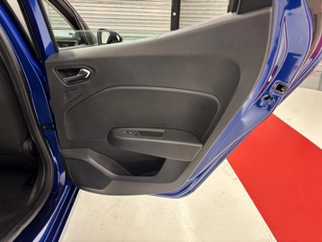 Image véhicule  Renault CLIO (24)