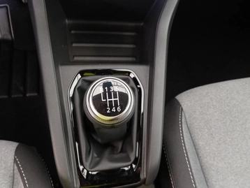 Image véhicule  Renault CLIO (21)