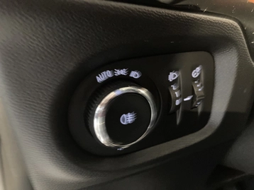 Image véhicule  Opel CORSA (13)