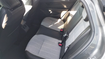 Image véhicule  Renault MEGANE E-TECH (12)