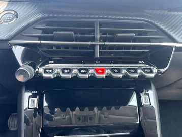 Image véhicule  Peugeot 208 (24)