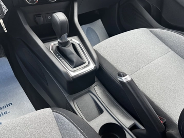 Image véhicule  Renault CLIO (24)