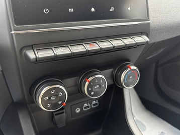 Image véhicule  Renault CLIO (21)