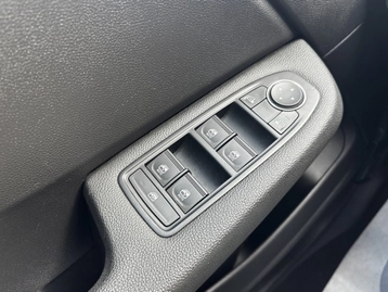 Image véhicule  Renault CLIO (27)