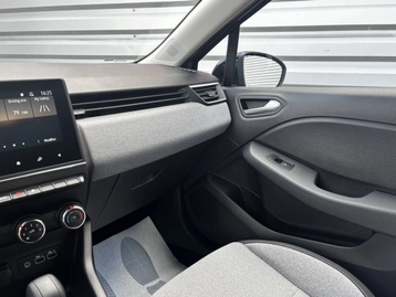 Image véhicule  Renault CLIO (25)