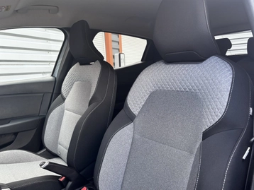 Image véhicule  Renault CLIO (4)