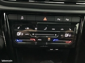 Image véhicule  Volkswagen T-ROC (15)