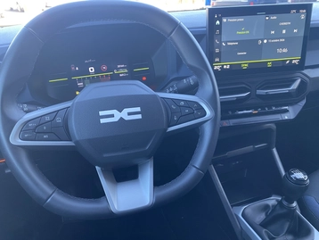 Image véhicule  Dacia BIGSTER (10)