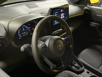 Image véhicule Toyota YARIS CROSS (25) Image véhicule Toyota YARIS CROSS (25)