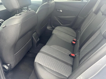 Image véhicule  Peugeot 208 (18)