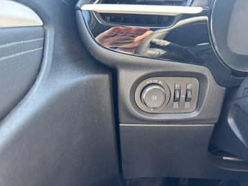 Image véhicule  Opel CORSA (21)