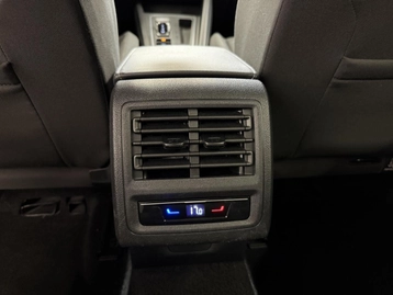 Image véhicule  Volkswagen GOLF (32)