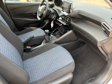 Image véhicule  Peugeot 208 (12)