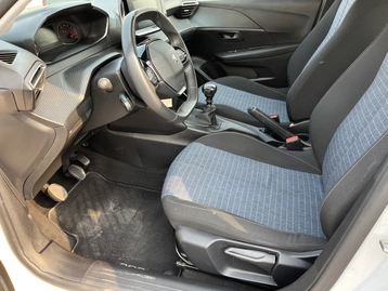 Image véhicule  Peugeot 208 (10)