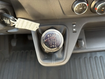 Image véhicule  Renault MASTER (22)