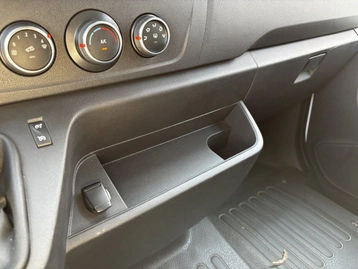 Image véhicule  Renault MASTER (23)