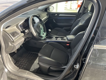 Image véhicule  Renault MEGANE IV ESTATE (2)