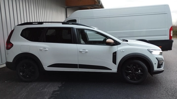 Image véhicule  Dacia JOGGER (2)