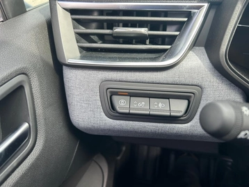 Image véhicule  Renault CLIO (18)