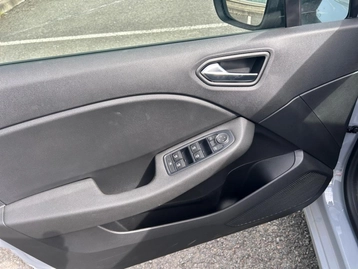 Image véhicule  Renault CLIO (17)
