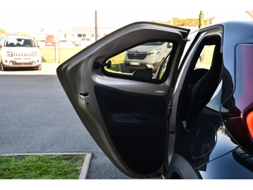 Image véhicule  Toyota AYGO (13)