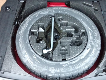Image véhicule  Land Rover EVOQUE (18)