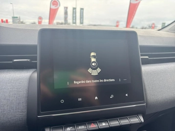 Image véhicule  Renault CLIO (35)