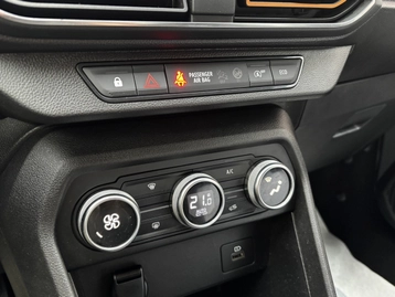 Image véhicule  Dacia SANDERO (20)