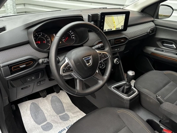 Image véhicule  Dacia SANDERO (2)
