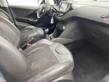 Image véhicule  Peugeot 208 (10)