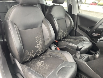 Image véhicule  Peugeot 208 (9)