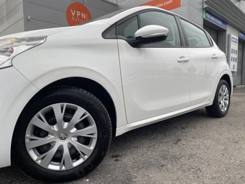 Image véhicule  Peugeot 208 (1)