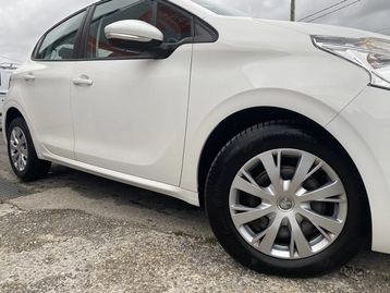 Image véhicule  Peugeot 208 (6)