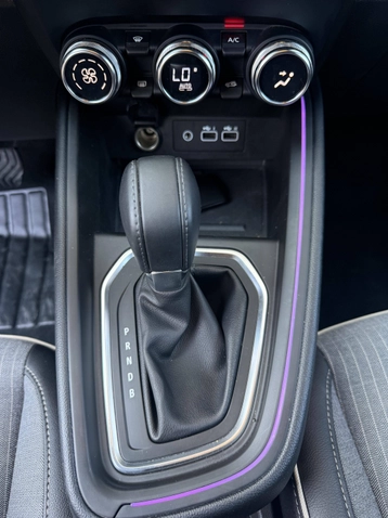 Image véhicule  Renault CLIO (6)