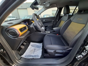 Image véhicule  Jeep AVENGER (15)