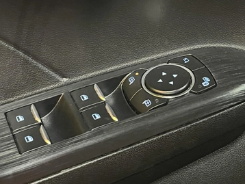 Image véhicule  Ford KUGA (34)