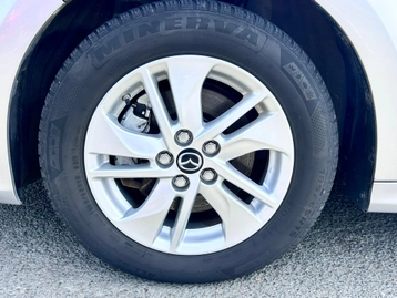 Image véhicule  Mazda MAZDA2 HYBRID (5)