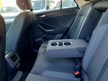 Image véhicule  Volkswagen T-ROC (12)