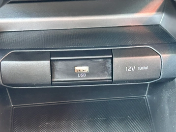 Image véhicule  Kia RIO (14)