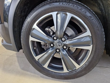 Image véhicule  Lexus UX (12)
