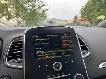 Image véhicule Renault SCENIC (25) Image véhicule Renault SCENIC (25)