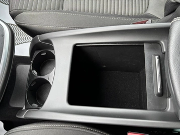 Image véhicule Renault SCENIC (35) Image véhicule Renault SCENIC (35)