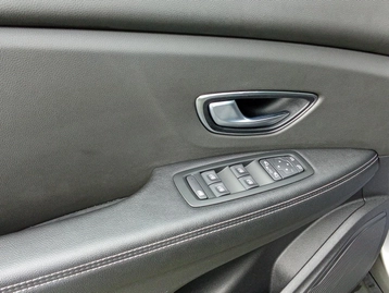 Image véhicule Renault SCENIC (23) Image véhicule Renault SCENIC (23)