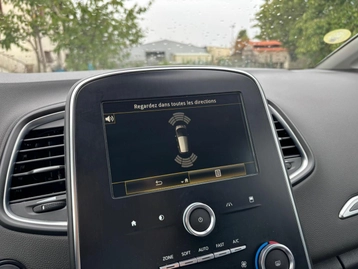 Image véhicule Renault SCENIC (11) Image véhicule Renault SCENIC (11)